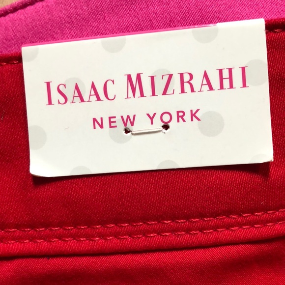 Isaac Mizrahi New York Scalloped Hem Tailored Short 5” inseam. Size 4. Lipstick. - Picture 8 of 8